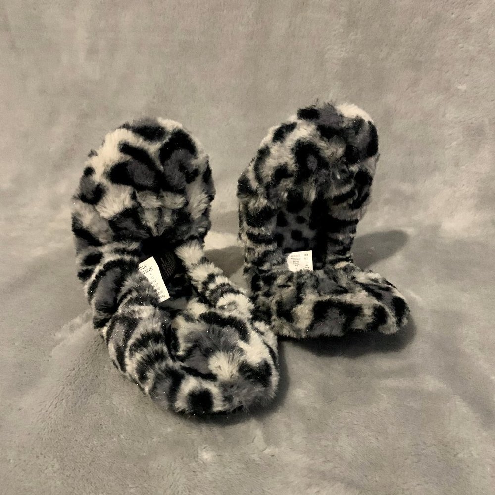 Forever 21 Fuzzy Cheetah Scrunch Slippers